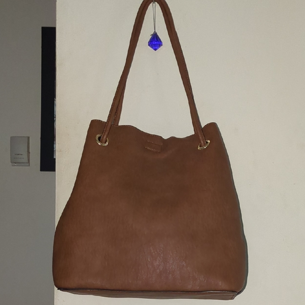 Calvin Klein Tan Tote Bag with Gold Accents - Picture 4 of 7
